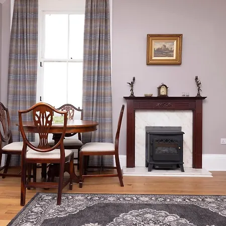 Апартаменты Joivy Cozy Near Castle *