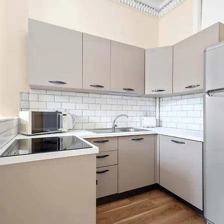 Altido Charming Flat Near Centre شقة