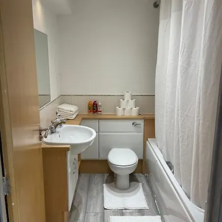 The Shore Tower Place * אדינבורו