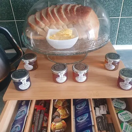 Apartment 3 Bedrooms Flat In Central Old Town , Grassmarket Heart Of Flat Sleeps 6 , Eh1 Edinburgh