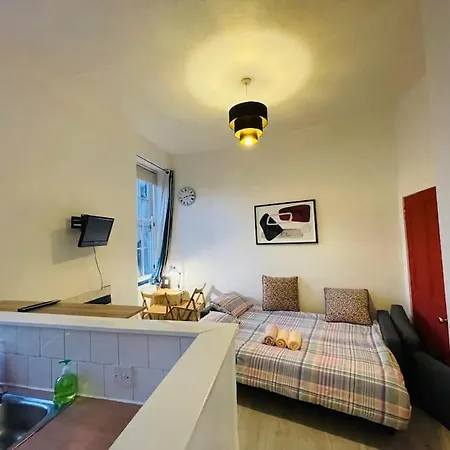 Flat West Toll Cross Эдинбург