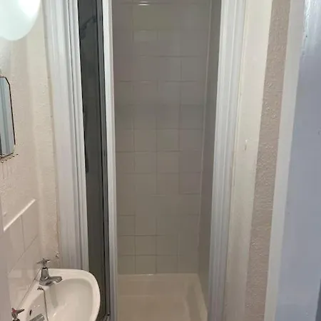 Flat West Toll Cross Эдинбург