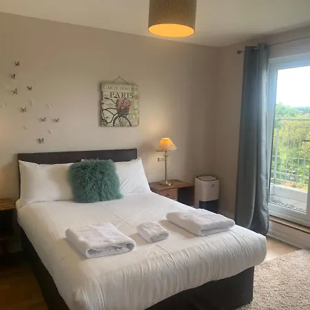 5 Bedroom Penthouse * 에든버러