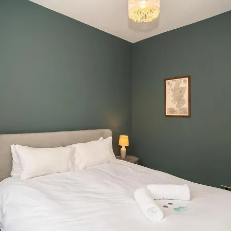 Lägenhet Pass The Keys Stunning 3 Bed Loft Style With Free Parking