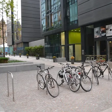 Meadows Apartments- In Quartermile شقة *