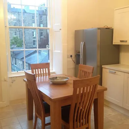 Beautiful Georgian New Town Flat Appartement