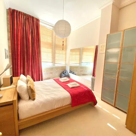 Royal Mile Mansions By * Edinburgh