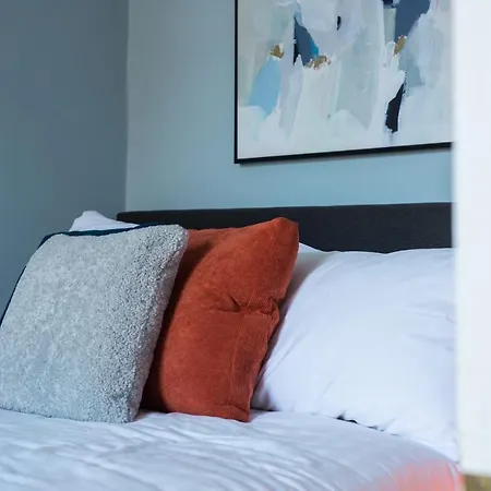 Stunning 2 Bedroom Flat In Trinity Apartament *