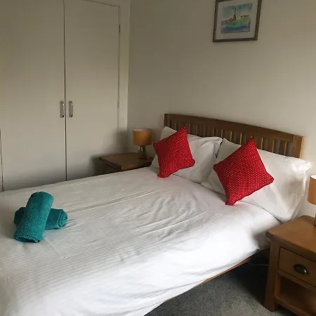 Two Bed Flat Close To Arthur's Seat And Edimburgo
