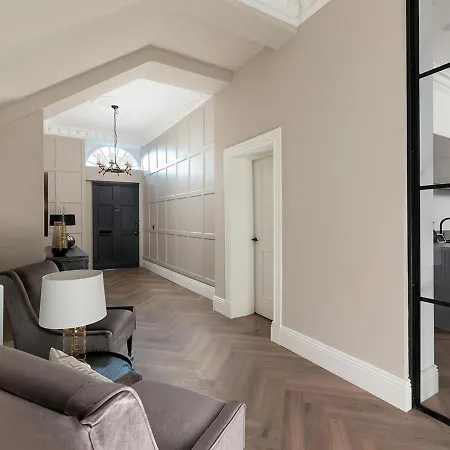 Апартаменты Luxury Georgian Retreat By Sovo