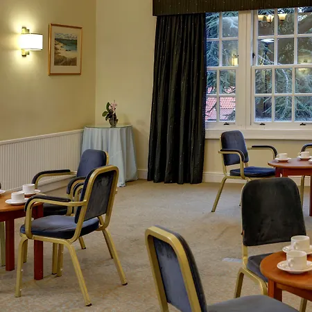 Western Kings Manor 3*