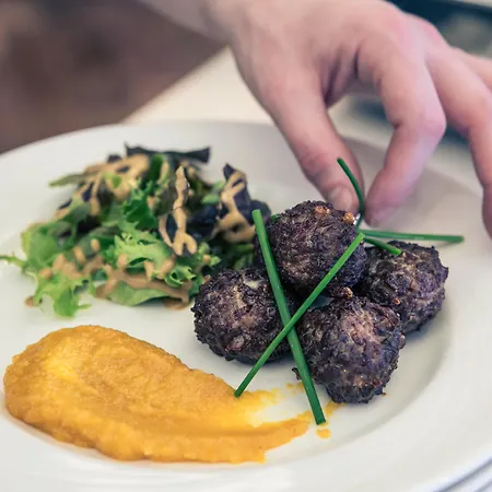 Mercure Haymarket 4*