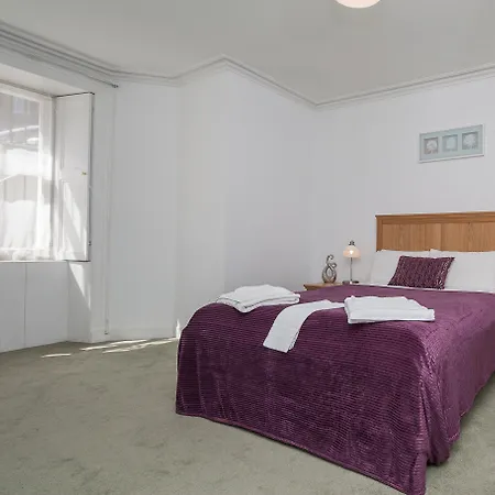 Hotel Piries Edinburgh