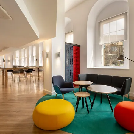 Express Centre By Ihg Hotel 3*
