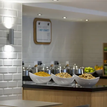 Express Centre By Ihg Hotel