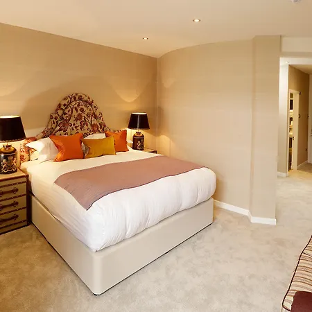 Nira Caledonia 4* Edynburg