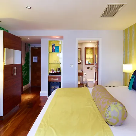 Indigo By Ihg Hotell 4*