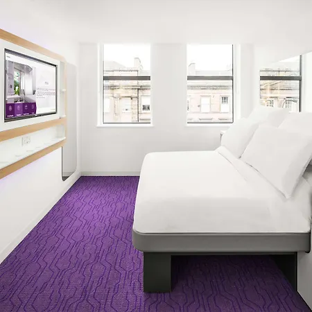 Yotel 4*