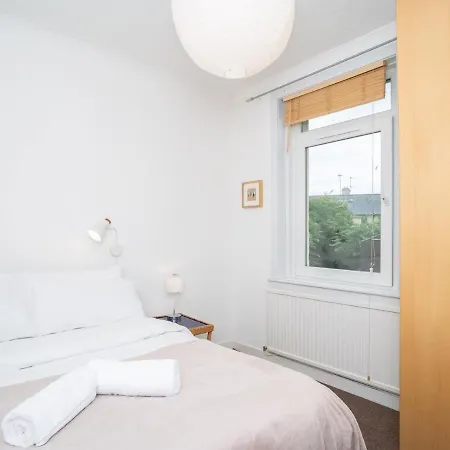 شقة Centrally Located 2bed Flat With Free Parking
