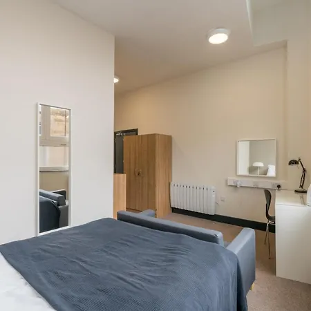 Апартаменты Altido Cosy In Newington *