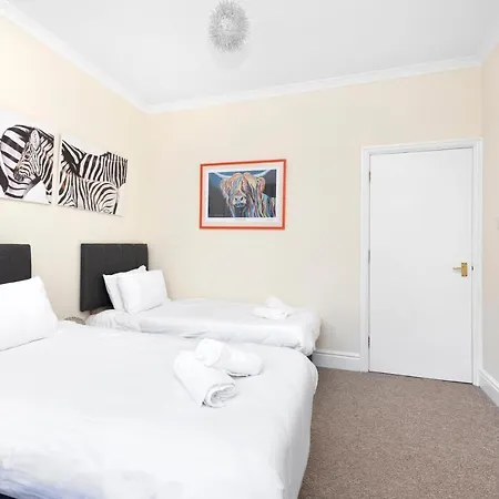 Joivy Modern Flat On Rose Street 爱丁堡