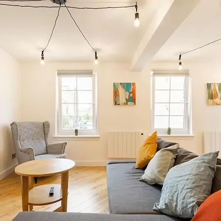 アパート Central, Bright 2 Bed Flat - Pool & Sauna