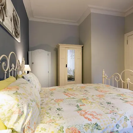 Cosy Near Centre *