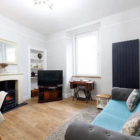 Cosy Near Centre Apartment