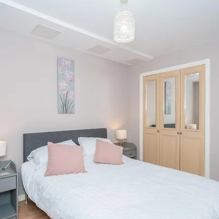 דירה Modern Renovated 2bed Flat With Free Parking אדינבורו