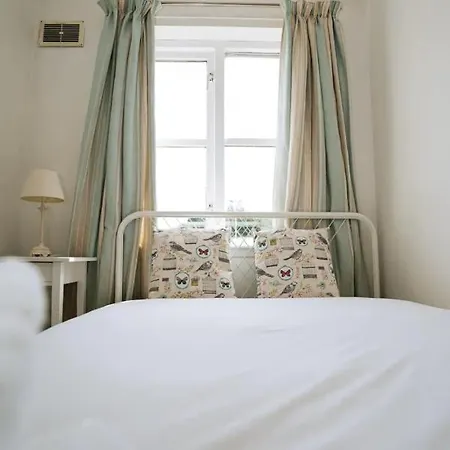 شقة Homely 2 Bedroom Close To Haymarket Station إدنبرة