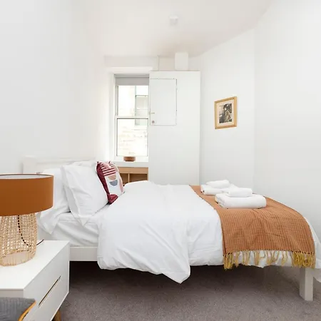 Altido Stylish 4-bed Flat In Old Town Édimbourg