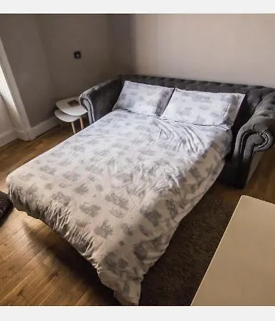Cosy Near Centre * Edinburgh