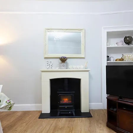 Cosy Near Centre Apartment