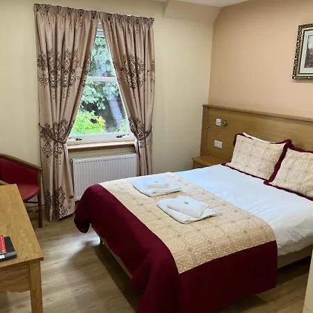 Cumberland Hotel 3*