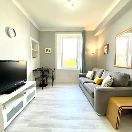 Cozy 1 Bedroom Tenement Flat Apartment Edinburgh