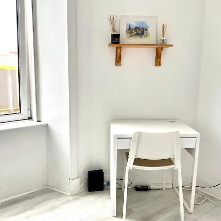 Apartamento Cozy 1 Bedroom Tenement Flat