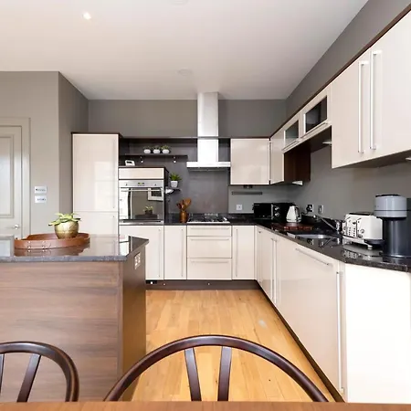 Joivy Stylish Flat In New Town Apartmán