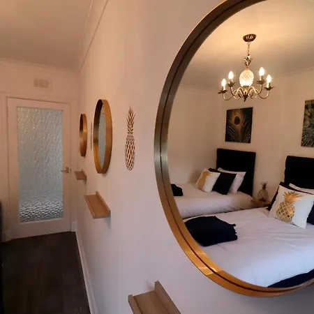 Perfect For Family Gatherings & Occasions, Sleeps 15 With Hot Tub Сasa de vacaciones *