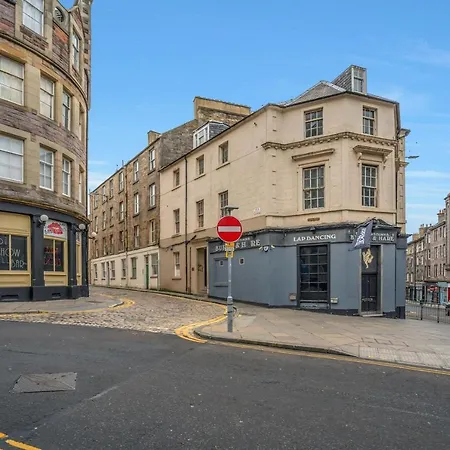 Stylish Abode * Edinburgh