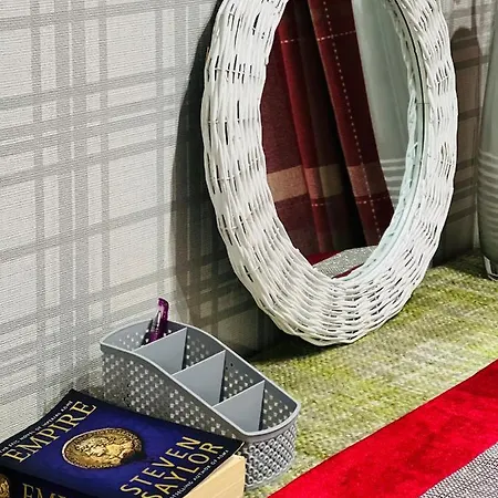 Historic Royal Mile Flat , 5min From Waverly Railway Station Edimburgo