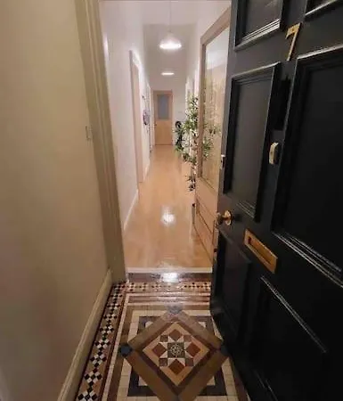Lovely Comfortable Garden Flat In Morningside Apartamento Edimburgo