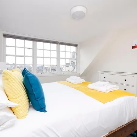 Altido View In Town - Castle View Apartment *
