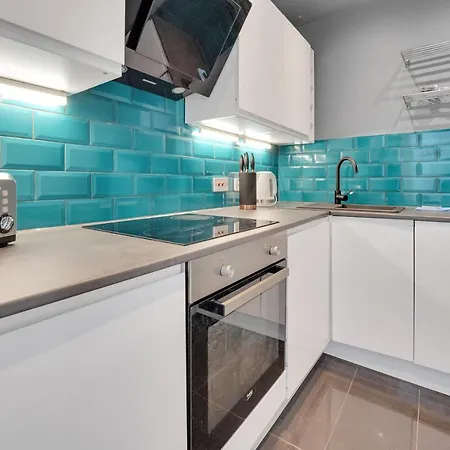 Centre 2 Bedroom Main Door