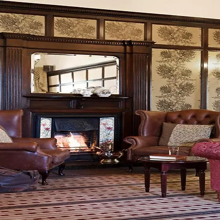 The Parliament House 3*