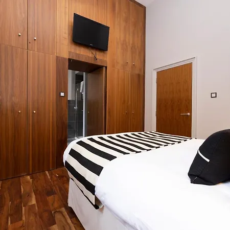 Joivy Stunning Flat Near Castle Апартаменты *