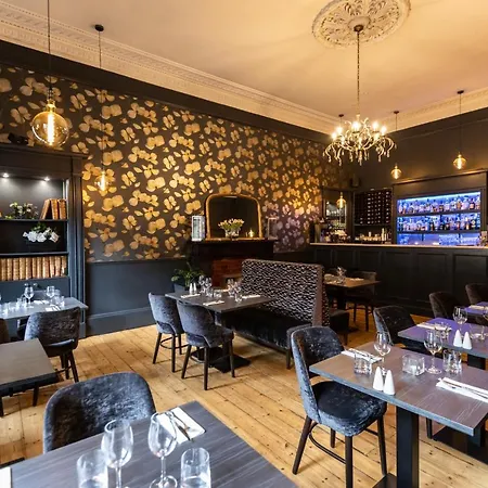 No11 Boutique & Brasserie מלון אדינבורו
