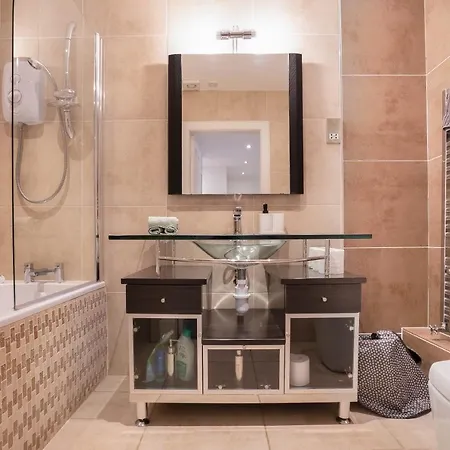 Special Basement Close To The Meadows * Эдинбург