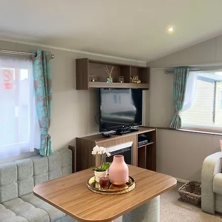 Lovely 3 Bedroom In Seton Wi-fi Xbox *