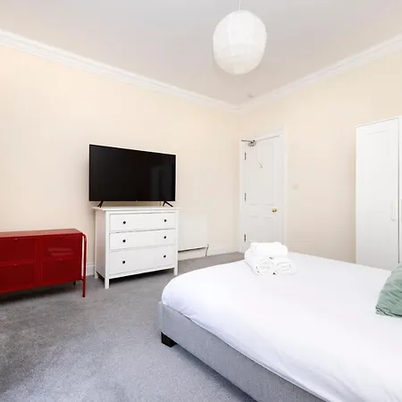 Apartment Altido Inviting 2-bed Apt In Stockbridge *