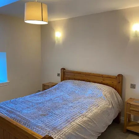Luxurious 3 Bedroom With 2 Parking Spaces Holiday home Edinburgh